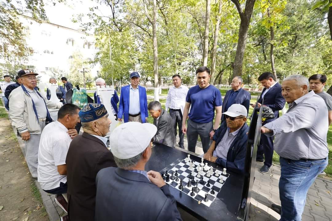Қала әкімі шахматшы қариялардың талабын тыңдады